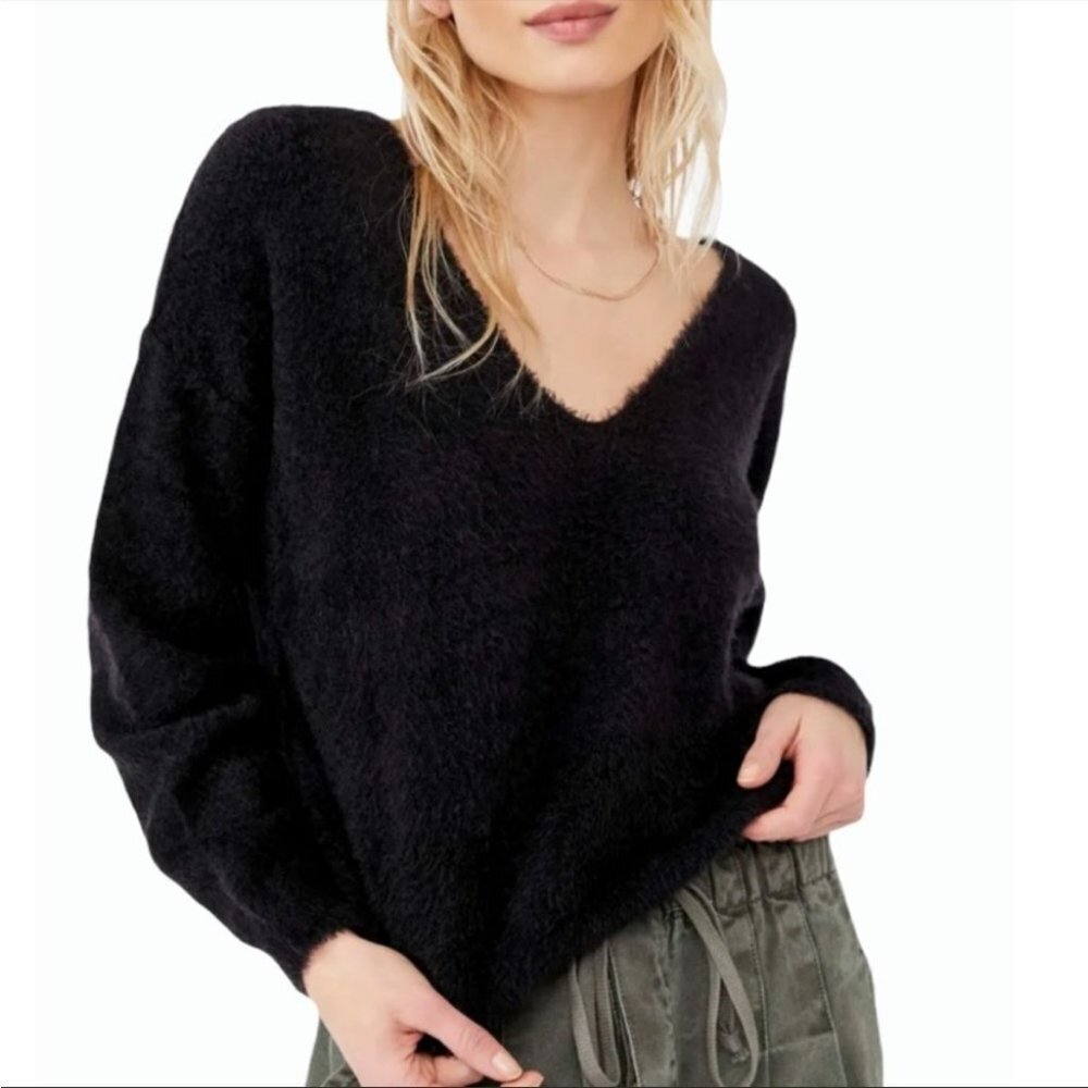 Monk & Lou Black  Eyelash Knit fuzzy soft sweater scoop or V neck 3/4 sleeve XS - Picture 4 of 15